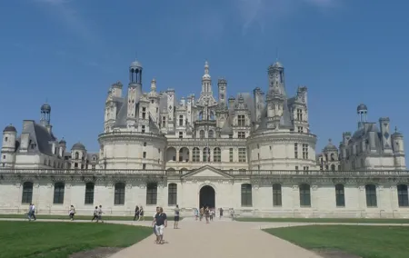 Private tour in Chambord and Cheverny with pick up at your hotel in Paris region