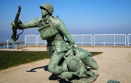 Day trip from Paris to Omaha Beach, American Cemetery - Private Tour (7 pax)