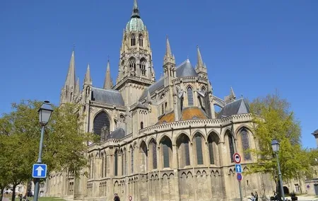 Private Transfer from Paris to Bayeux