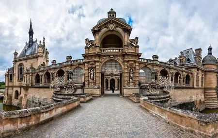 Private tour to Chantilli from Paris