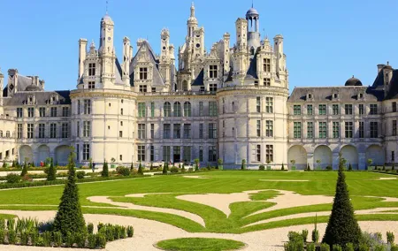 LOIRE VALLEY: CHAMBORD CASTLE EXPRESS by train (avoid traffic jams)