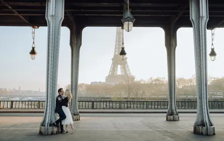 Paris - Private Photoshoot for Couples with a Local Photographer