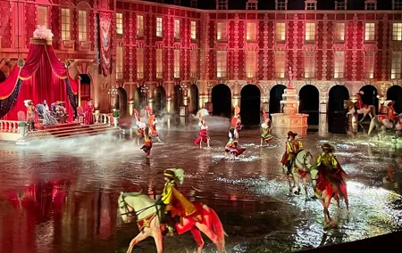2-day Best Worlds Family Show Puy Du Fou & 3 Castles Private Tour