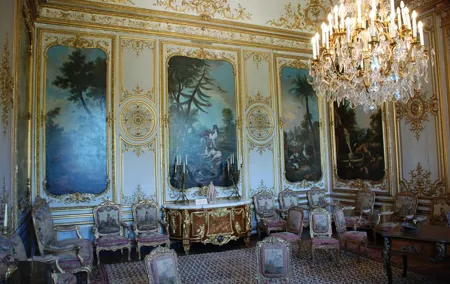 CHANTILLY & COMPIEGNE PALACE (lunch in SENLIS ) -from your hotel in PARIS -