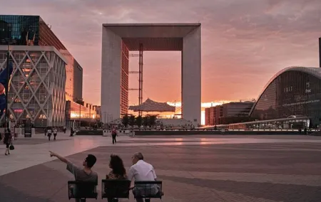 Paris La Défense : Private Walking Tour