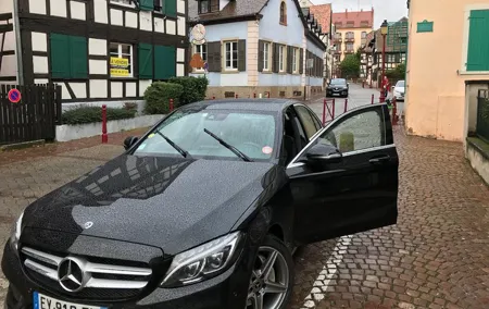 Private transfer - Personal driver Paris Orly Airport (ORY)