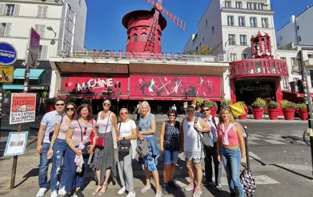 Montmartre's Artistic Soul: Charming Village Walking Tour