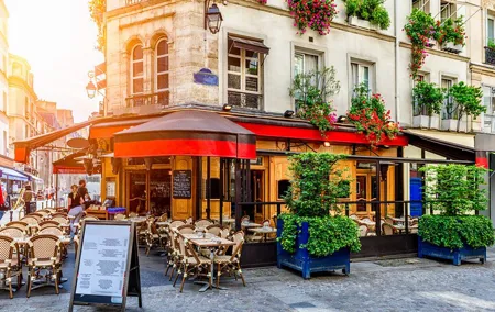 Paris Old Town Highlights Guided Walking Tour