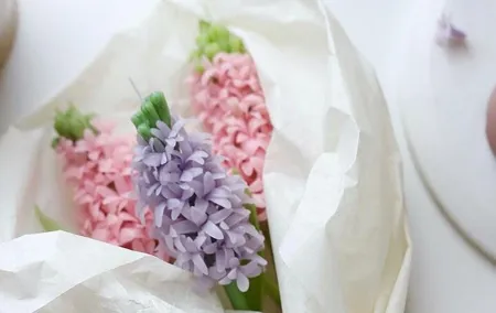 Paris: Handcrafted Beeswax Hyacinth Candle Workshop