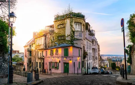 Fully Private Montmartre Hidden Gems and Sights Walking Tour