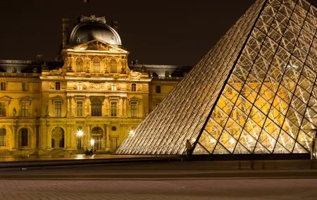 Paris Small Group Tour with Beauvais–Tillé Airport Transfer