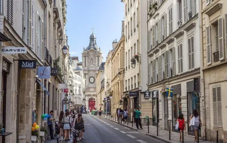 Le Marais Private Tour with Falafel & Wine Tasting & Pick up