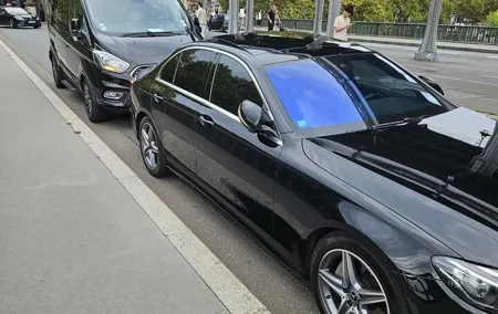 Private Transfer from CDG Airport to Disney