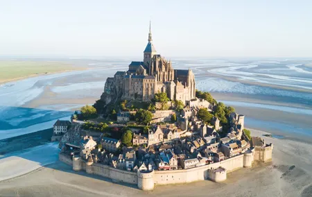 Paris to Mont Saint Michel : Private Tour up to 8 pax per group