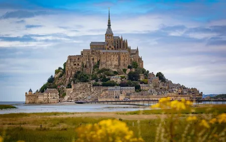 D-Day Omaha Beach Private Tour with CDG Transfer and Champagne