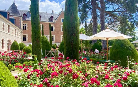 2 day Da Vinci Castles & Chablis 4 Domains 20 Wines Small Group15