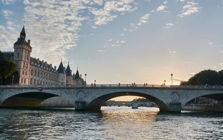 Paris Kick-Off Private Tour