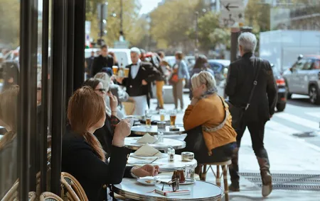 Mixed Private Historic Tour of Paris in Russian