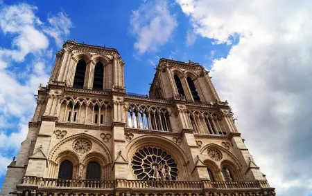 Notre Dame and Central Paris Private Tour