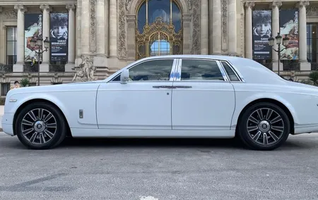 Rolls Royce Paris Full Day Private Tour with Seine River Cruise