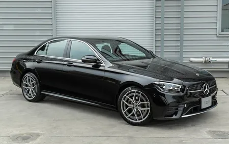 Paris Airport ORY Round-Trip Private Transfer by Business Car