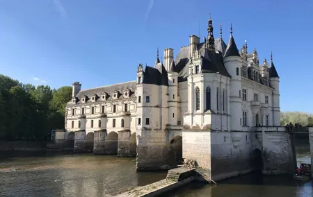 Loire Valley's Castles Chambord and Chenonceau Private Tour