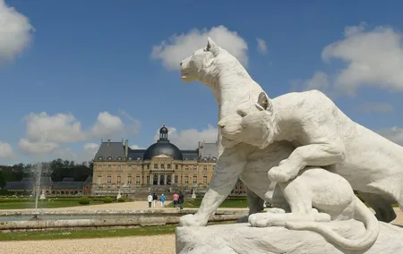 Private Day Trip: Vaux-le-Vicomte from Paris with Transfer