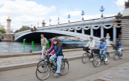 Private Paris Bike Tour - Iconic Sights around the Seine