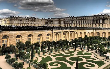 Gardens and Grandeur Day Trip to Giverny, Versailles & Trianon