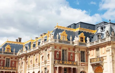 Discover Versailles & Giverny from Paris in a van with Photoshoot
