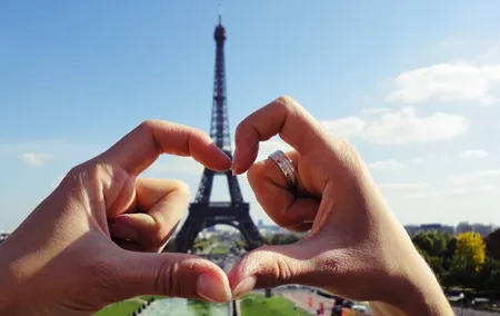 The romantic side of Paris (Fall in love again) - Private tour with a local