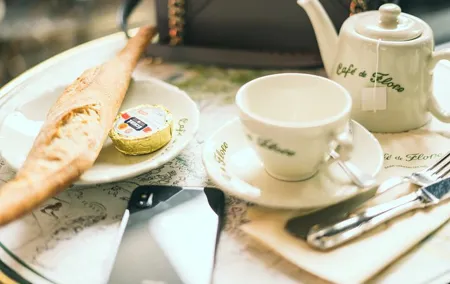 Full Day Tour in Paris with Indian Meal from CDG Airport