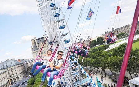 Summer funfair ride & Galeries Lafayette walking tour - Seasonal