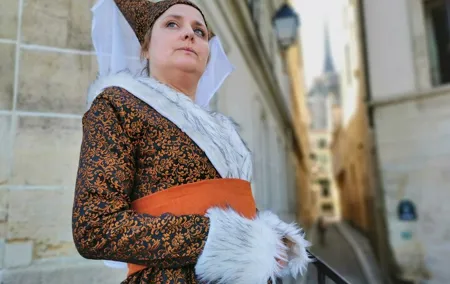 Unusual Guided Tour of Ile de la Cité Narrated by Isabeau