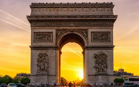 Paris Prestige City Tour Light in Private Comfort Van VIP 5H