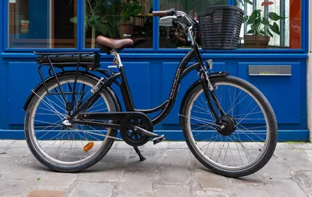 Paris E Bike Rental in Le Marais City Center
