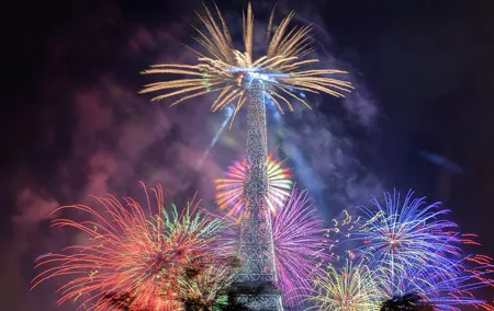 Half-Day Paris Private Vintage Car Tour with River Cruise and hotel pick up