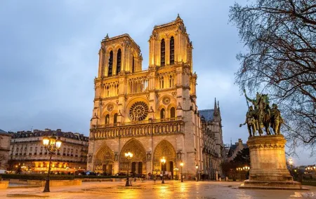 Iconic Paris Walk A Self Guided Tour
