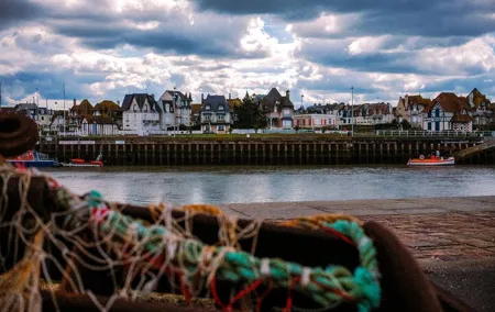 Private Paris Getaway Day Trip to Deauville and Honfleur
