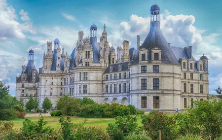 Full-Day Private Tour to Châteaux of the Loire without Guide