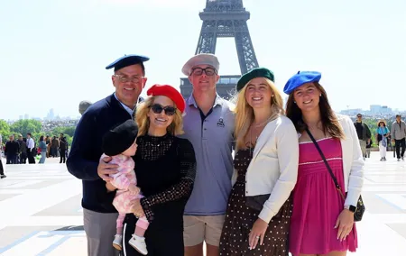 Walking Tour in Paris - Photoshoot Included & crêpe break