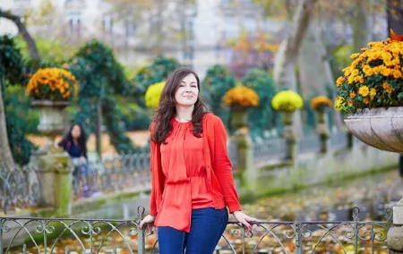 Private Autumn Park Photoshoot to Paris