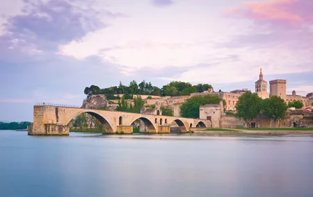 7 Day French and Spanish Flavors Loop Tour from Paris
