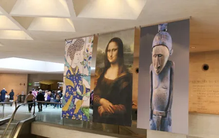 Louvre and Wine Tasting with Hotel Pick up & drop-off