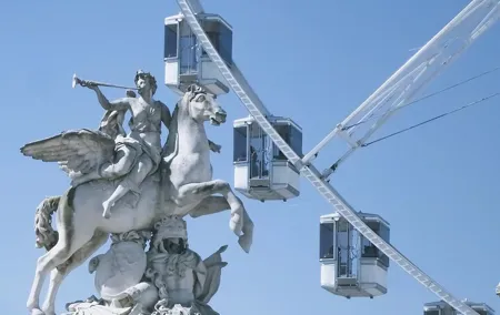 Paris tour, Dinner cruise & Galeries Lafayette with CDG Transfers