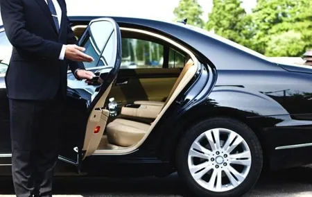 Paris Airports Private Roundtrip Transfer