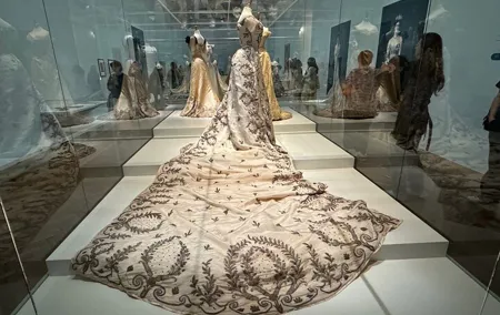 Private Fashion Tour Exposition Worth Inventing Haute Couture