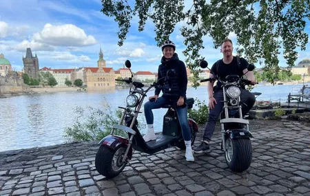 Guided sightseeing e-scooter tour of Prague: 2 hours