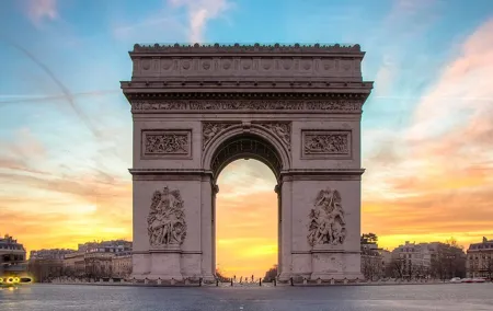 Arc de Triomphe Optional Walking Tour