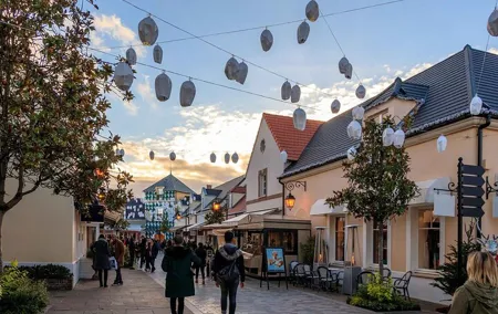 La Vallée Village shopping tour with personal photographer 5 hrs